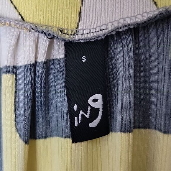 Retro fitted tunic   - Picture 2 of 3